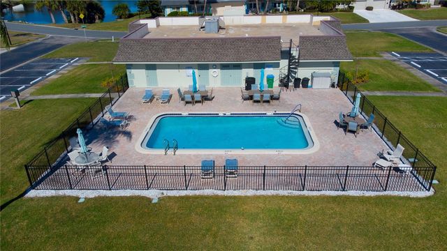 6575 GREEN VALLEY DRIVE, Seminole, FL 33777