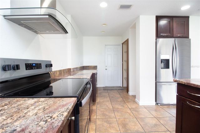 6575 GREEN VALLEY DRIVE, Seminole, FL 33777