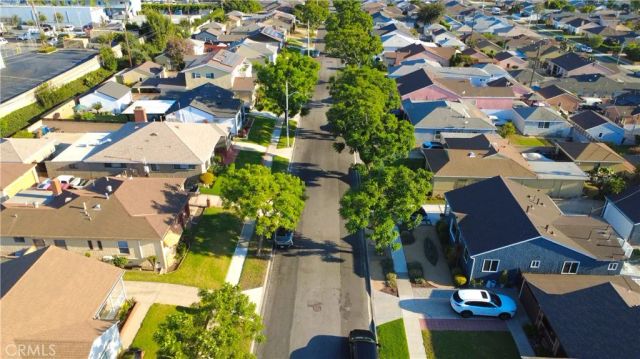 11516 S St Andrews, Los Angeles, CA 90047