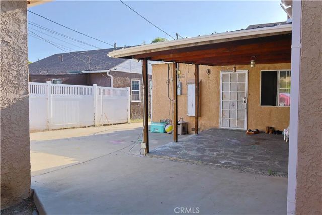 11516 S St Andrews, Los Angeles, CA 90047