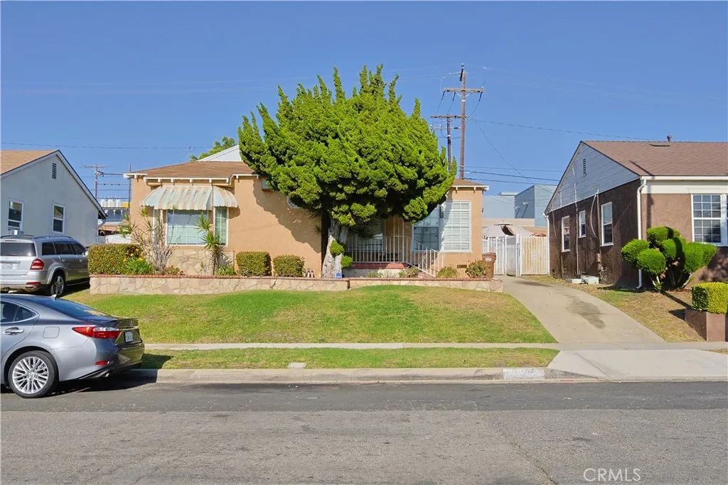 11516 S St Andrews, Los Angeles, CA 90047