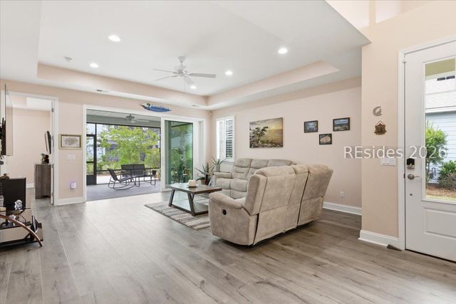 371 Spongecake Dr, Hardeeville, SC 29927