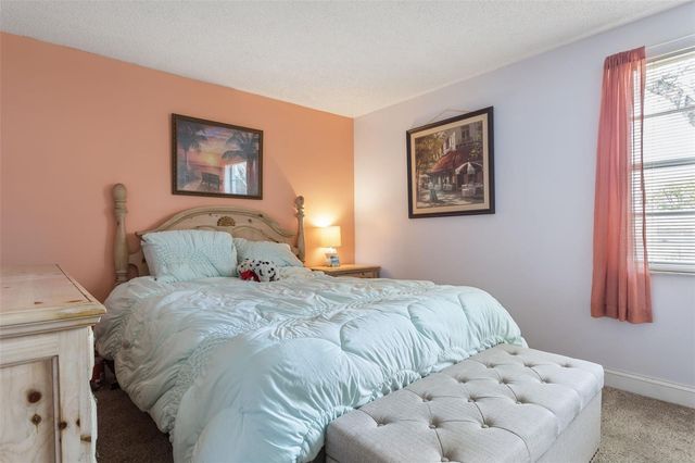 502 AVOCADO CIRCLE, Brandon, FL 33510