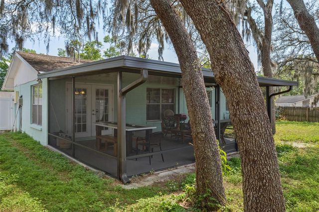 502 AVOCADO CIRCLE, Brandon, FL 33510