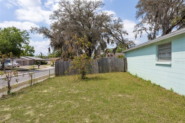 502 AVOCADO CIRCLE, Brandon, FL 33510