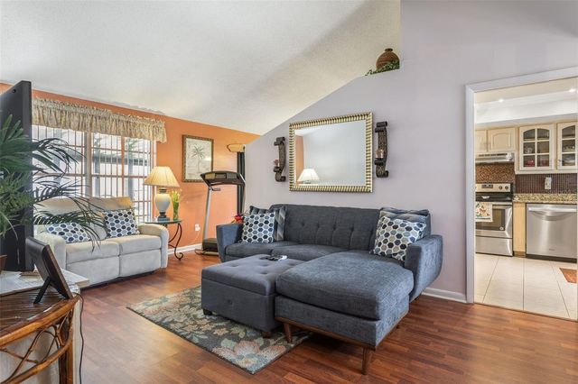 502 AVOCADO CIRCLE, Brandon, FL 33510