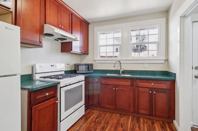 2150 50Th Ave, Oakland, CA 94601