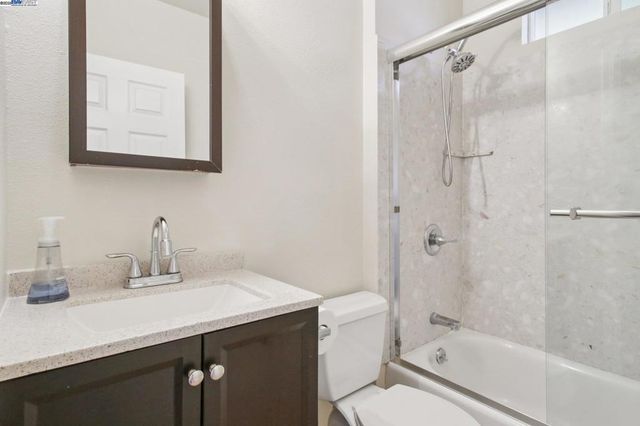 2150 50Th Ave, Oakland, CA 94601