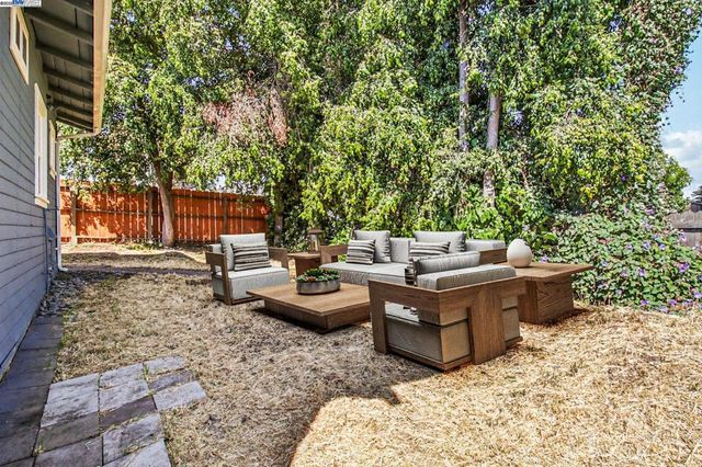2150 50Th Ave, Oakland, CA 94601