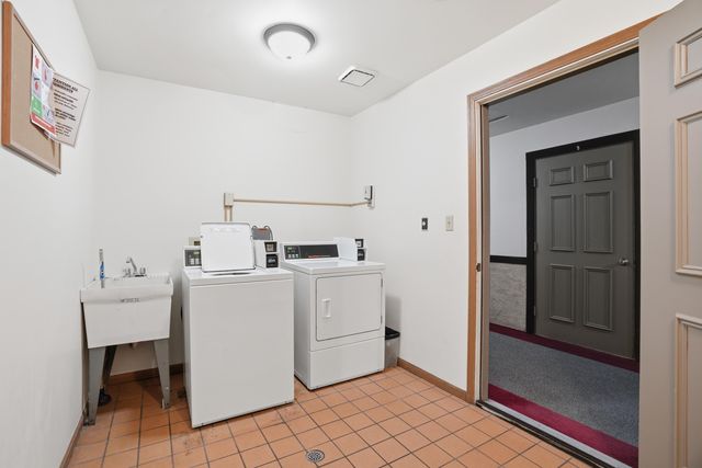 2007 W 45th Street 307, Highland, IN 46322