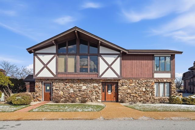 2007 W 45th Street 307, Highland, IN 46322