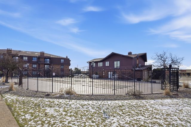 2007 W 45th Street 307, Highland, IN 46322