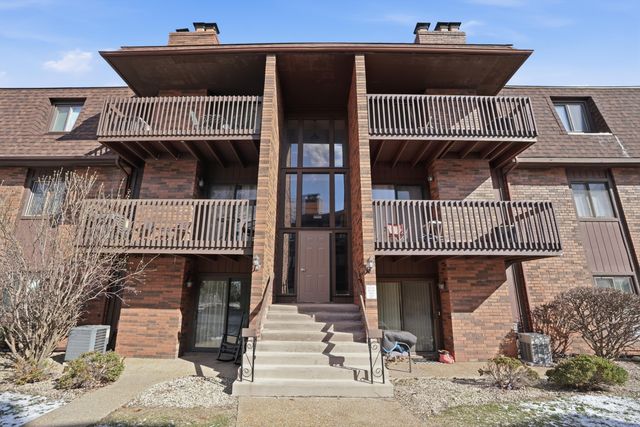 2007 W 45th Street 307, Highland, IN 46322