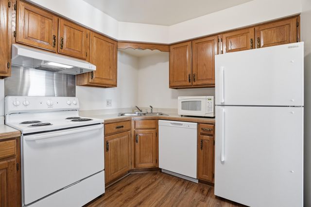 2007 W 45th Street 307, Highland, IN 46322