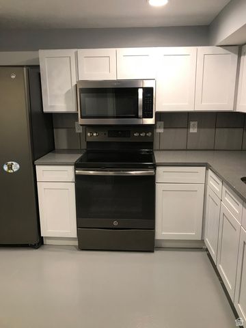 3177 S ELMER ST, Magna, UT 84044