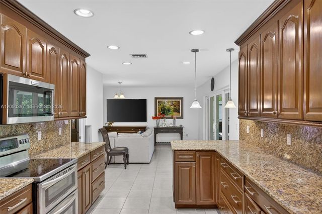 7690 SW 128th St 0, Pinecrest, FL 33156