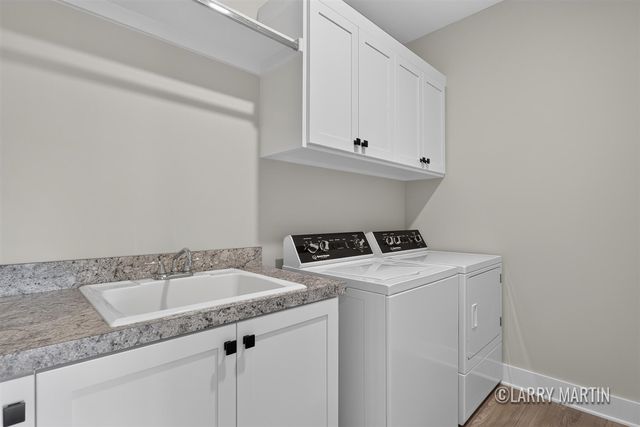 850 Harper Woods Drive 24, Byron Center, MI 49315
