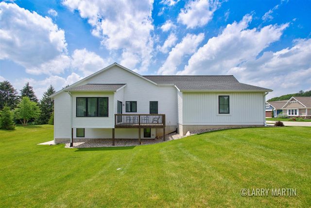 850 Harper Woods Drive 24, Byron Center, MI 49315