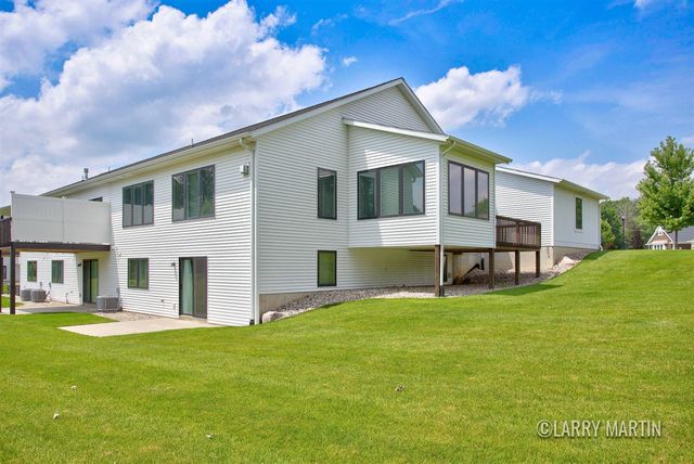 850 Harper Woods Drive 24, Byron Center, MI 49315