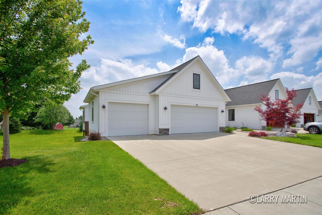 850 Harper Woods Drive 24, Byron Center, MI 49315
