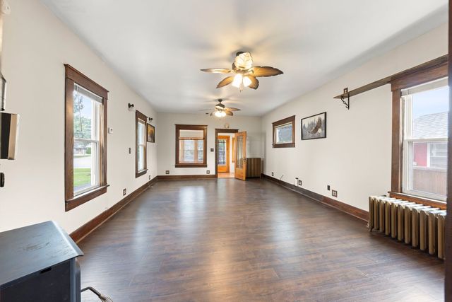 127 S River Street, Montgomery, IL 60538