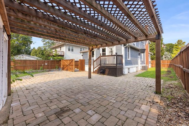 127 S River Street, Montgomery, IL 60538