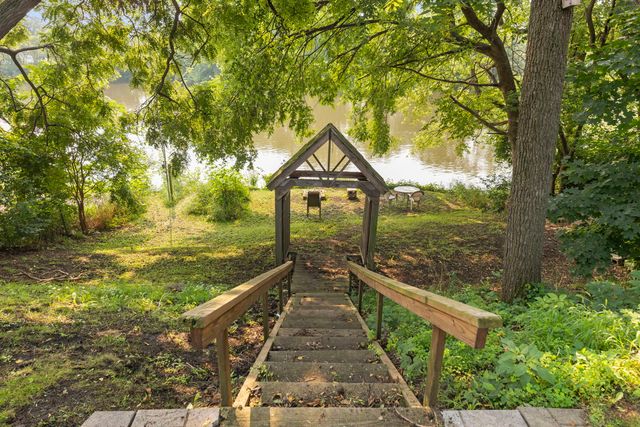 127 S River Street, Montgomery, IL 60538