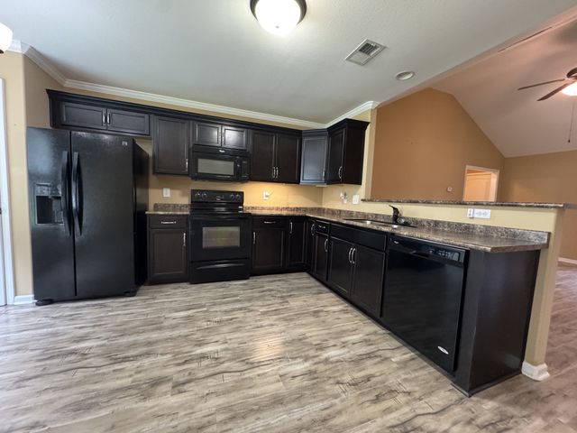 1011 Orchard Hills Dr, Clarksville, TN 37040