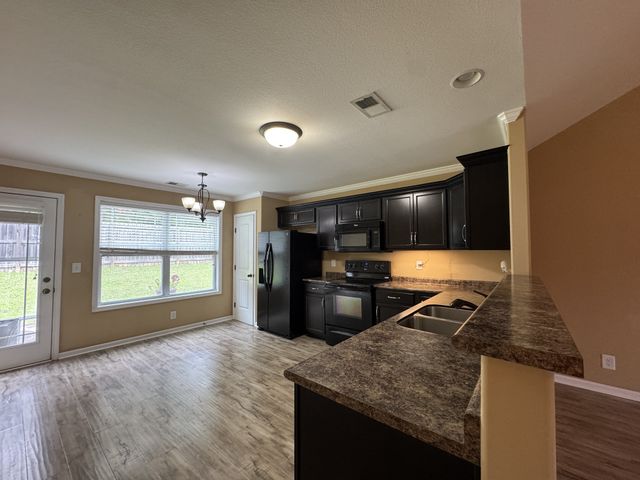 1011 Orchard Hills Dr, Clarksville, TN 37040