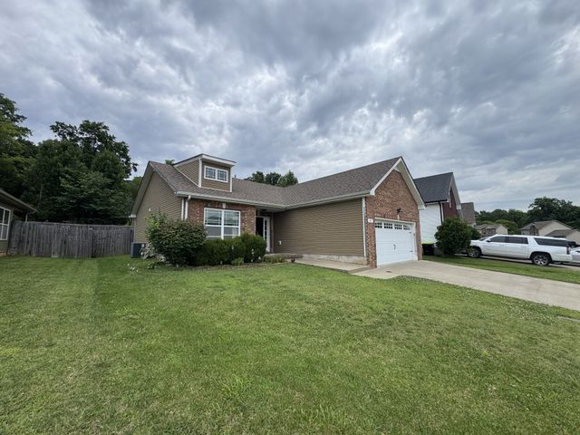 1011 Orchard Hills Dr, Clarksville, TN 37040