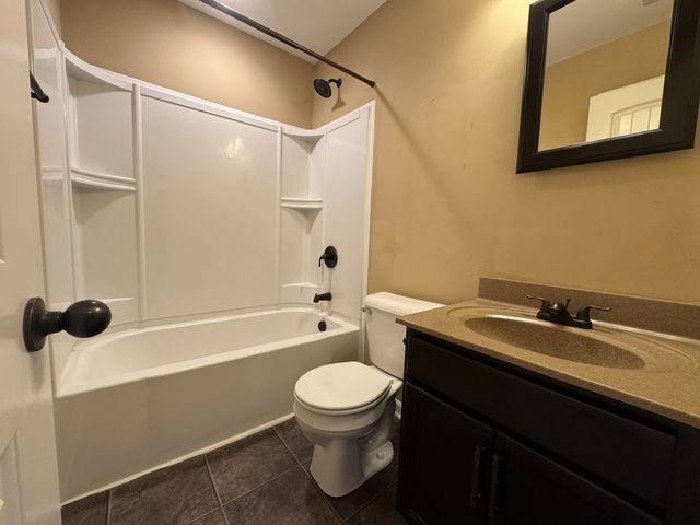 1011 Orchard Hills Dr, Clarksville, TN 37040