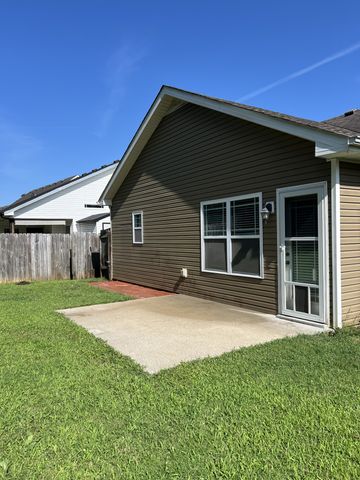 1011 Orchard Hills Dr, Clarksville, TN 37040