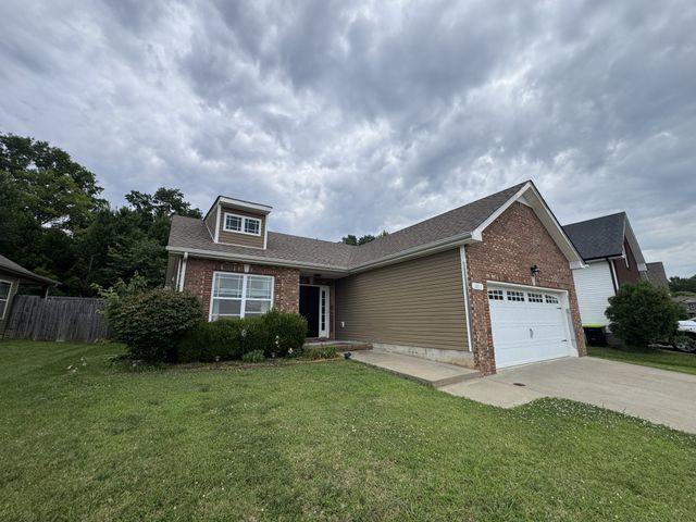 1011 Orchard Hills Dr, Clarksville, TN 37040