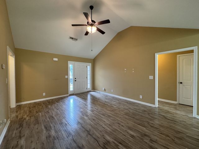 1011 Orchard Hills Dr, Clarksville, TN 37040
