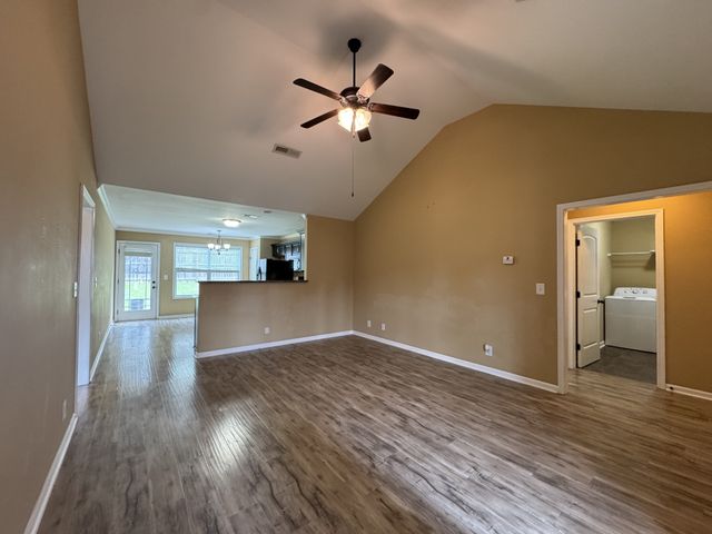 1011 Orchard Hills Dr, Clarksville, TN 37040