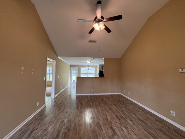 1011 Orchard Hills Dr, Clarksville, TN 37040