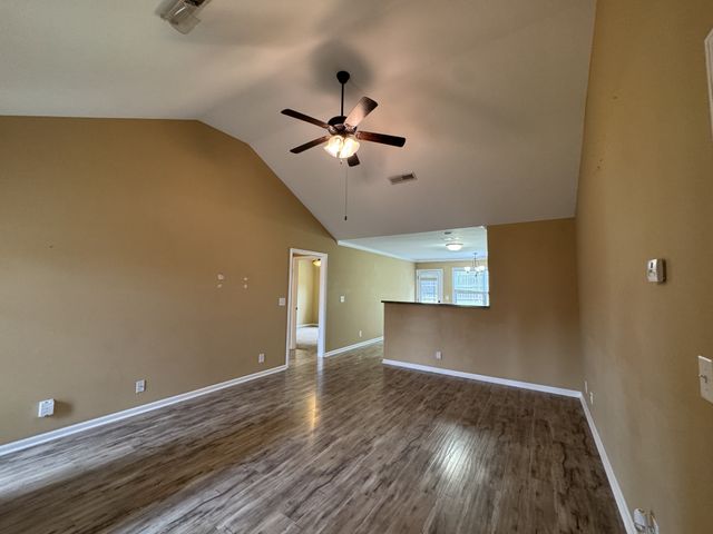 1011 Orchard Hills Dr, Clarksville, TN 37040