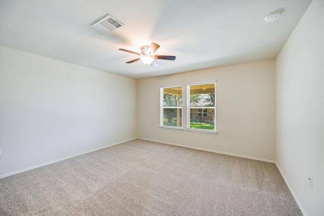 421 Holiday Creek LN, Georgetown, TX 78633