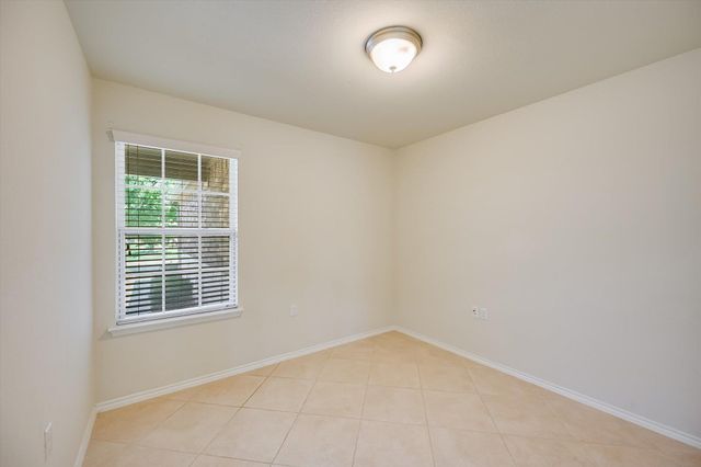 421 Holiday Creek LN, Georgetown, TX 78633
