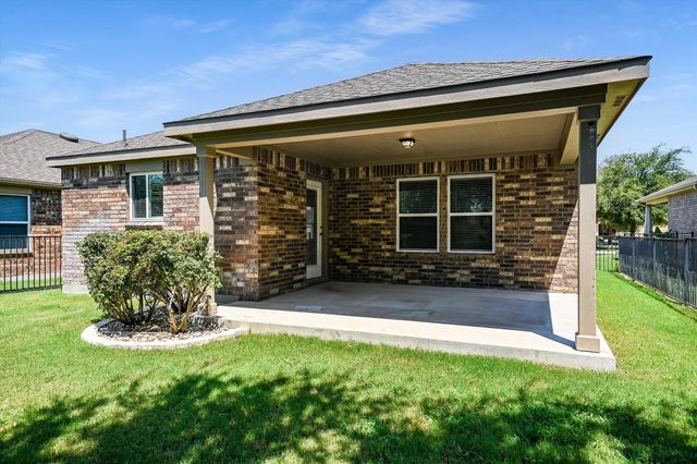 421 Holiday Creek LN, Georgetown, TX 78633