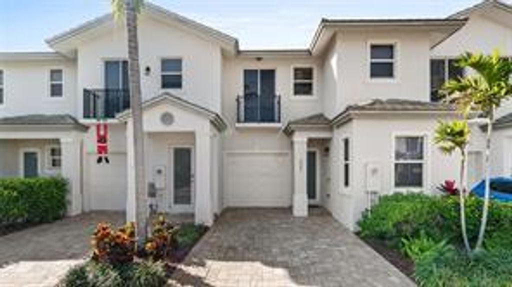 6989 Pines Circle Gg 39, Coconut Creek, FL 33073