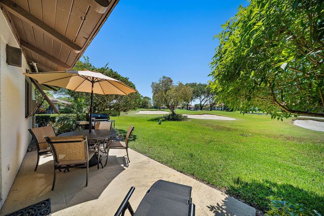 821 Club Drive, Palm Beach Gardens, FL 33418