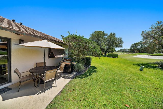 821 Club Drive, Palm Beach Gardens, FL 33418