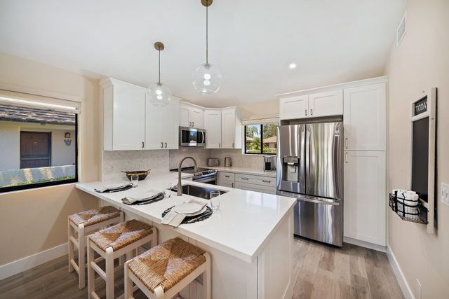 821 Club Drive, Palm Beach Gardens, FL 33418