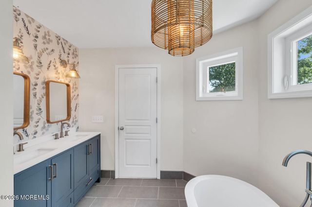 1 Mackenzie Court, Whiting, NJ 08759