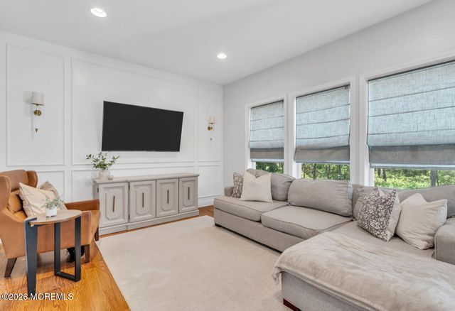 1 Mackenzie Court, Whiting, NJ 08759