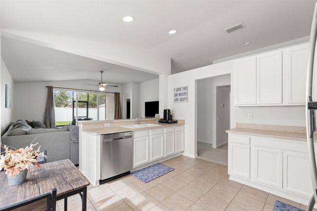 14450 WAKE ROBIN DRIVE, Brooksville, FL 34604