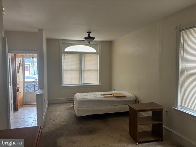 633 MARKET ST, Gloucester City, NJ 08030