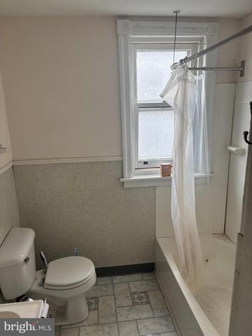 633 MARKET ST, Gloucester City, NJ 08030
