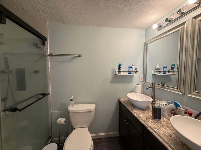 255 North Road 70, Chelmsford, MA 01824